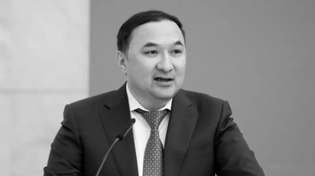 Ержан Бабақұмаров туралы естелік кітап жарық көрді